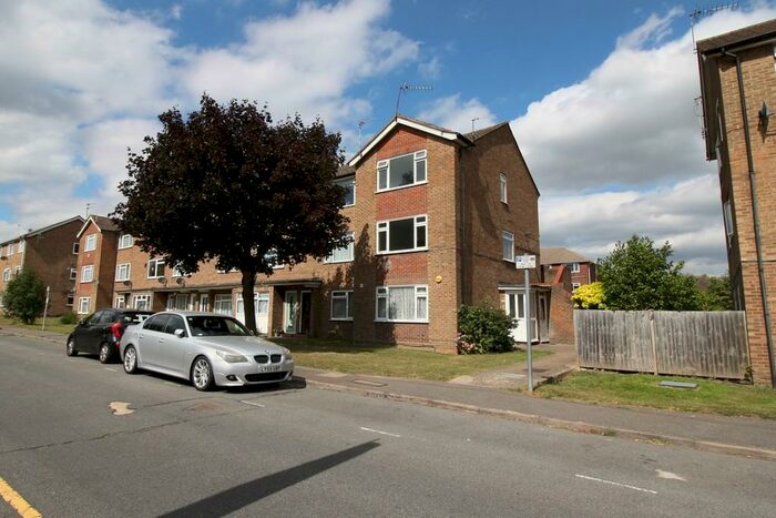 2 Bedroom Maisonette To Rent In Victoria Road, Ruislip, HA4
