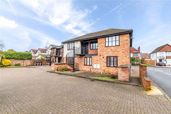 1 Bedroom Apartment For Sale In Berrys Lane, Byfleet, West Byfleet, Surrey, KT14