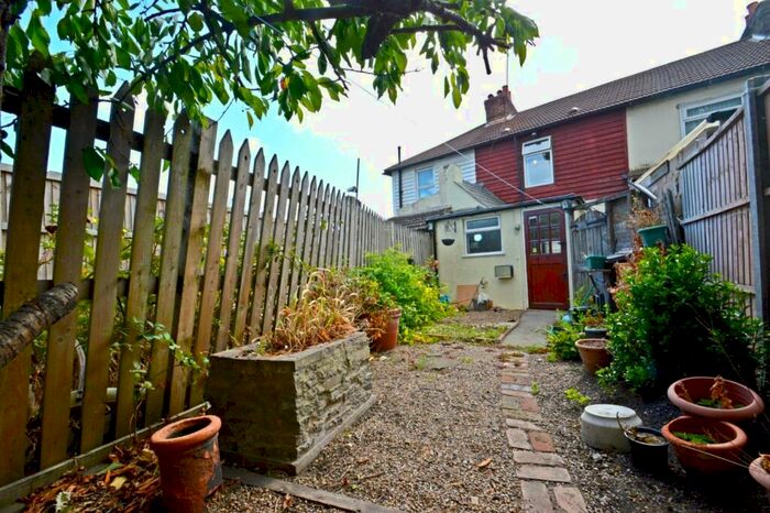 2 Bedroom Terraced House To Rent In Mitcham Road, Croydon, CR0