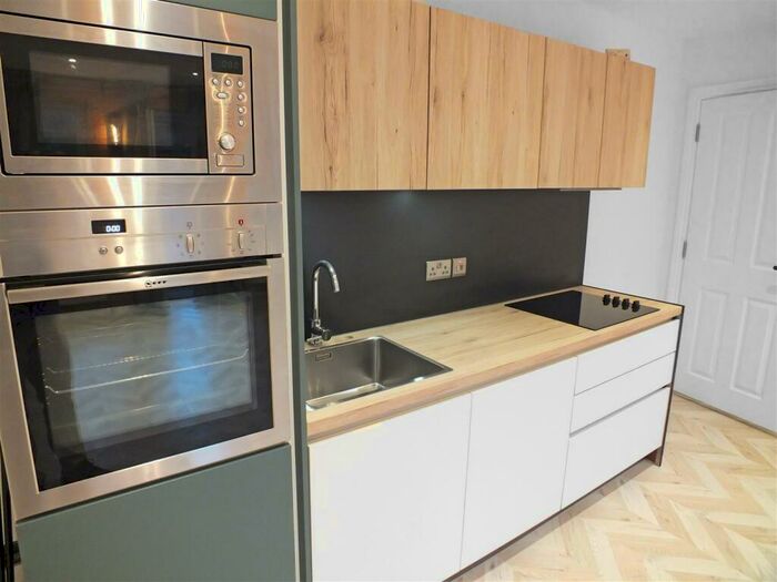 2 Bedroom Apartment To Rent In Shorncliffe Road, Folkestone, CT20