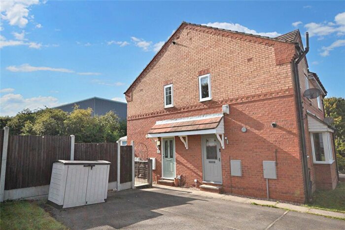 1 Bedroom House To Rent In Siskin Court, Morley, Leeds, LS27