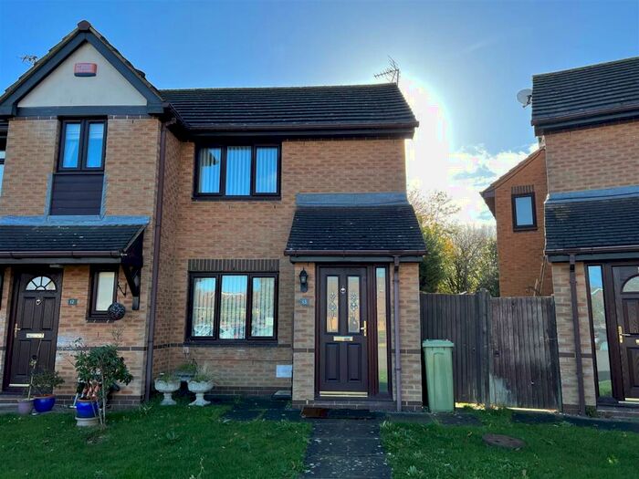 2 Bedroom House To Rent In St. Govans Close, Tattenhoe, Milton Keynes, MK4