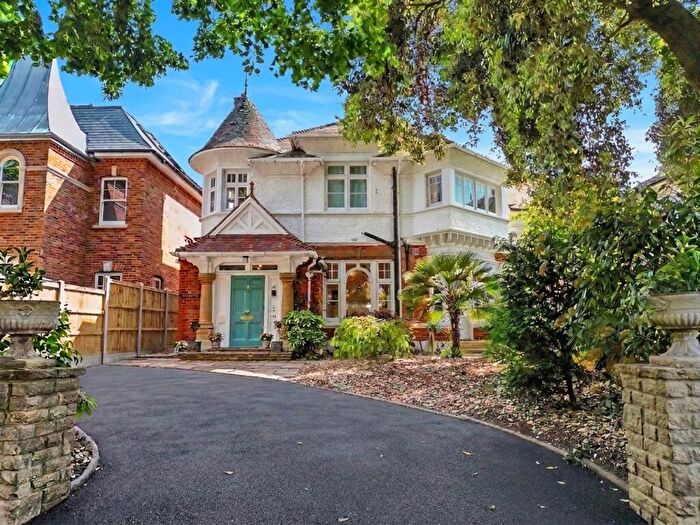 3 Bedroom Semi-Detached House For Sale In Palace Road, East Molesey, KT8