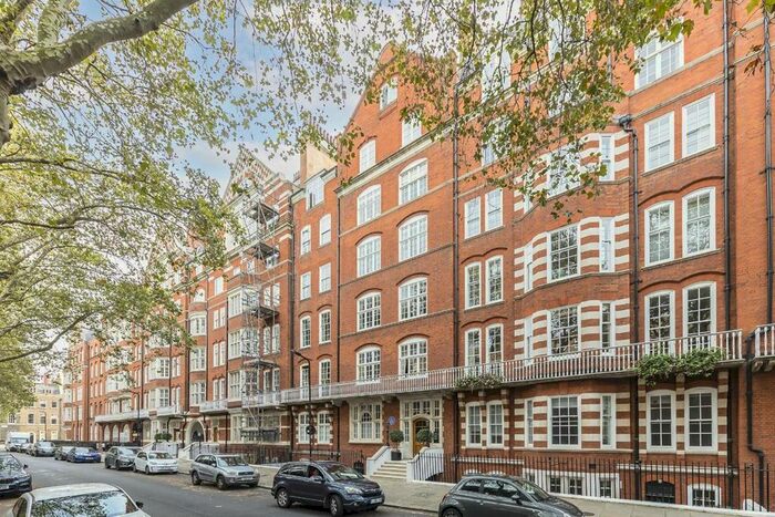 2 Bedroom Flat To Rent In Bedford Avenue, London, WC1B