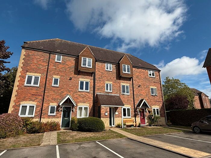 2 Bedroom Flat To Rent In Willow Brook, Abingdon-On-Thames, Oxfordshire, OX14