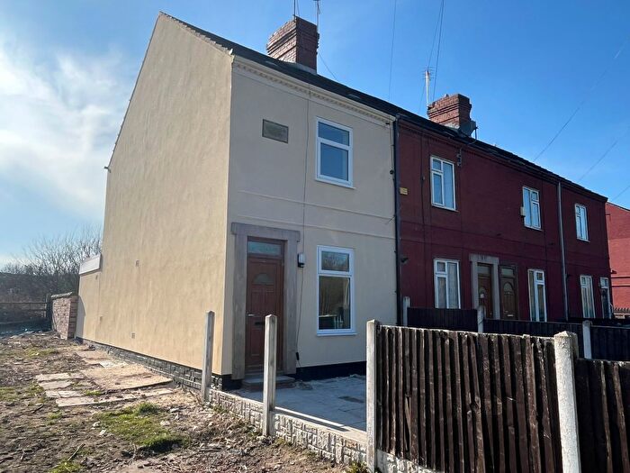 2 Bedroom End Of Terrace House To Rent In Carr Lane, Pontefract, WF9