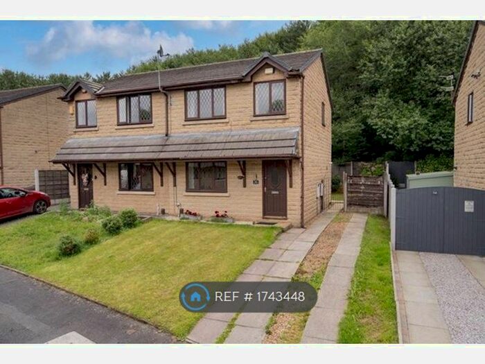 3 Bedroom Semi-Detached House To Rent In Hypatia Street, Bolton, BL2