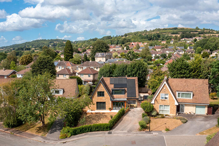 6 Bedroom Detached House For Sale In Woodlands Park, Bath, BA1