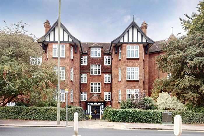 2 Bedroom Apartment For Sale In Moreland Court, Finchley Road, London, NW2