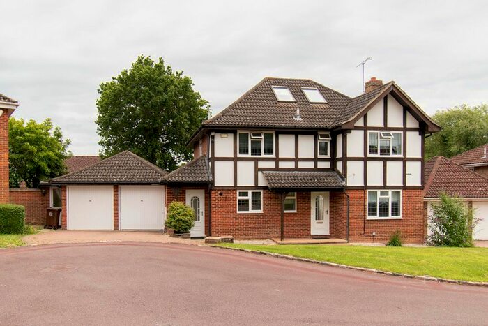 5 Bedroom Detached House To Rent In Melksham Close, Lower Earley, Reading, RG6