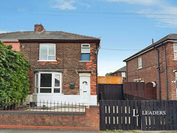 3 Bedroom Semi-Detached House To Rent In Hempdyke Road, Scunthorpe, Lincolnshire, DN15
