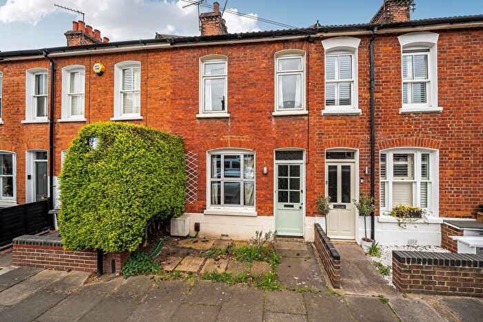 3 Bedroom Terraced House For Sale In West View Road, St. Albans, AL3
