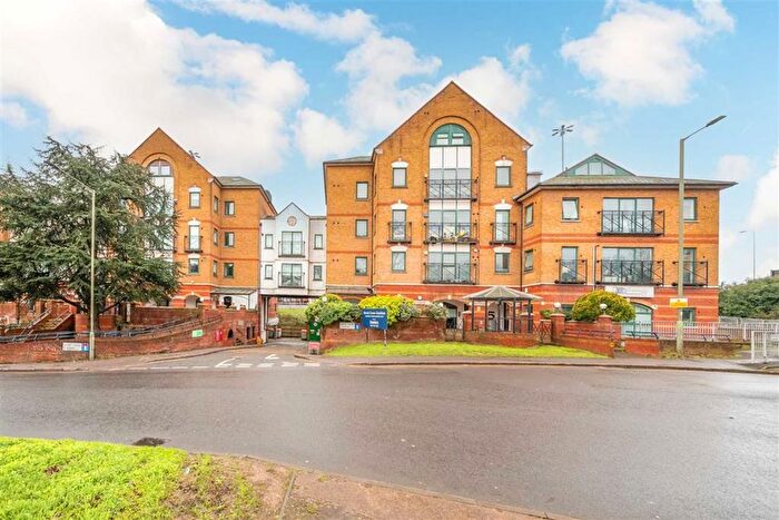 Studio To Rent In Brent Cross Gardens, Brent Cross, NW4