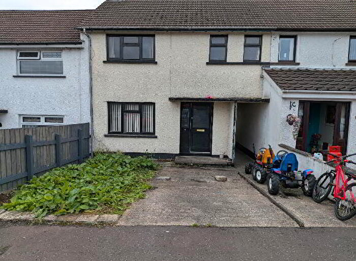 3 Bedroom Mid Terraced House For Sale In Roxhill, Randalstown, BT41