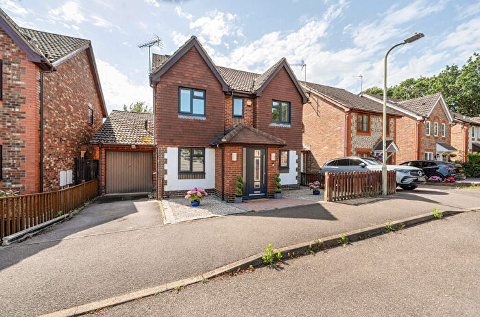 4 Bedroom Detached House For Sale In Moorhen Drive, Lower Earley, Reading, RG6