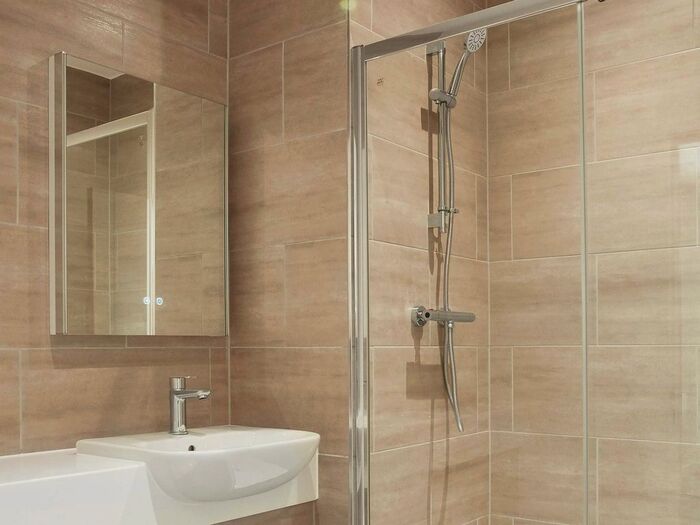 1 Bedroom Flat To Rent In Century Court, Bracknell RG12