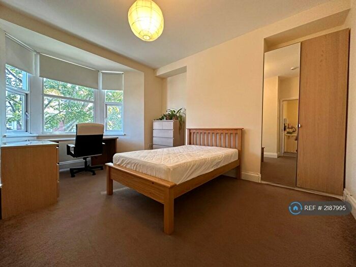 3 Bedroom Flat To Rent In Sandyford, Newcastle Upon Tyne, NE2