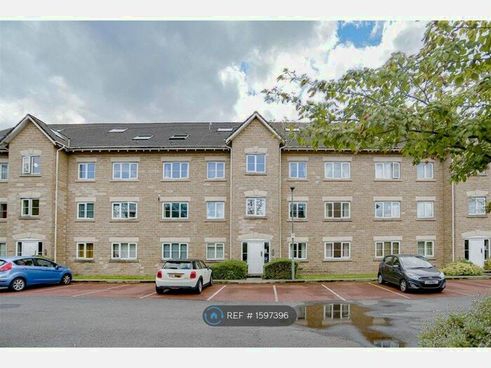 2 Bedroom Flat To Rent In Tinker Brook Close, Accrington, BB5