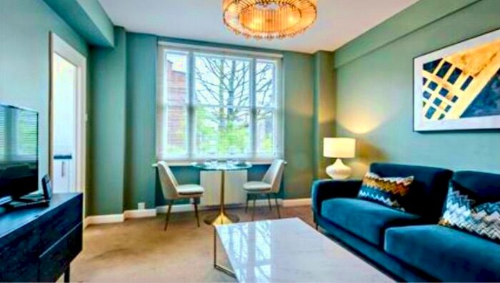 1 Bedroom Flat To Rent In Hill Street, London W1J