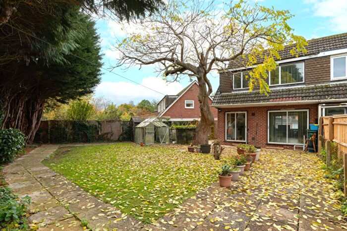 3 Bedroom House For Sale In Dents Close, Marston, OX3