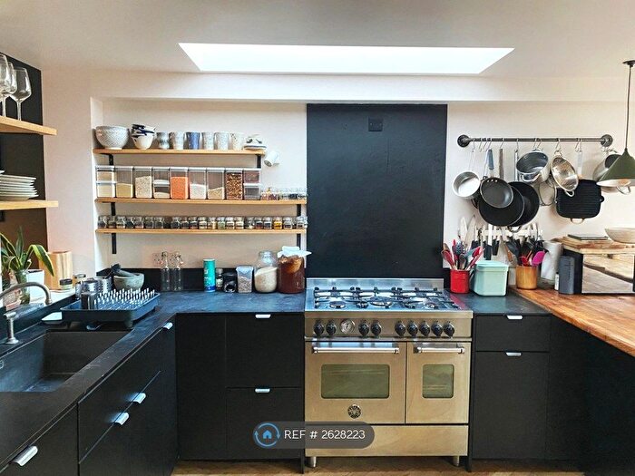 3 Bedroom Terraced House To Rent In Springfield Road, London, E17