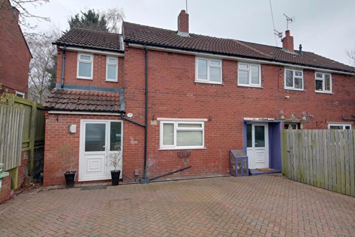 4 Bedroom Semi-Detached House For Sale In King George Road, Horsforth, Leeds, LS18