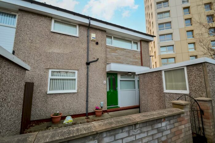 3 Bedroom End Of Terrace House To Rent In Hucknall Garth, Bransholme, Hull, HU7