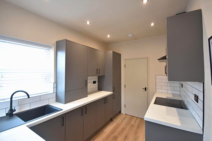 3 Bedroom Flat To Rent In Warwick Street, Newcastle Upon Tyne, NE6