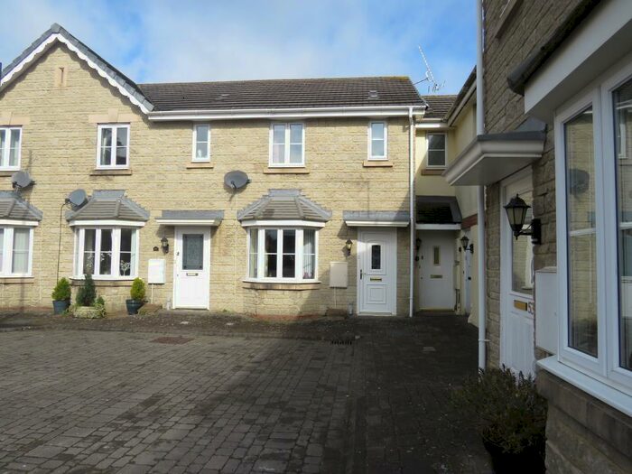 2 Bedroom House To Rent In Newbury Avenue, Calne, SN11
