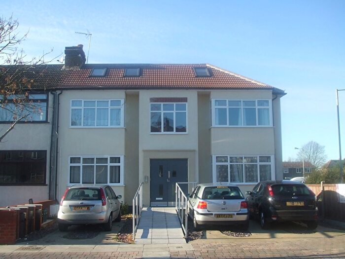 1 Bedroom Flat To Rent In Tysoe Avenue, Enfield, EN3