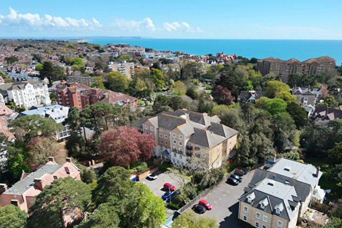 2 Bedroom Flat For Sale In Knyveton Road, Bournemouth, BH1