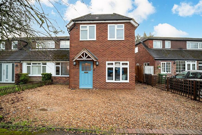 4 Bedroom Semi Detached House For Sale In Butterfield Road, Wheathampstead, AL4