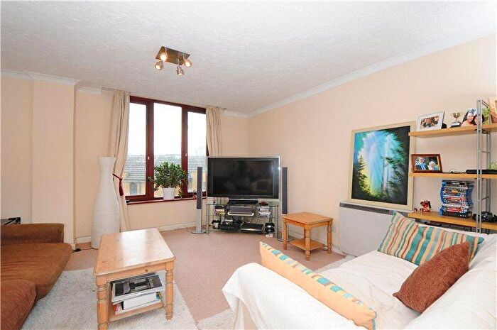 2 Bedroom Apartment To Rent In Hermitage Court, Knighten Street, London, E1W