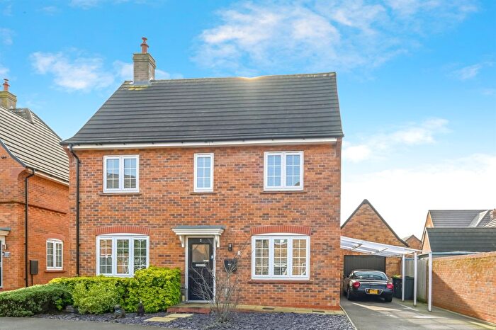 4 Bedroom Detached House For Sale In Heather Lane, Stewartby, Bedford, MK43