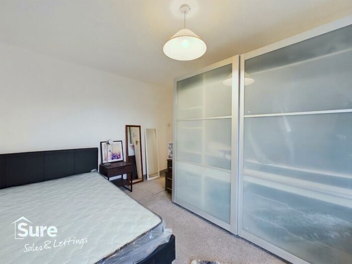 1 Bedroom Flat To Rent In Double Room Nightingale Walk, Hemel Hempstead, HP2