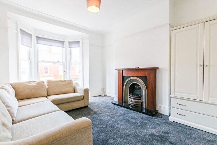 3 Bedroom Flat To Rent In Newlands Road, High West Jesmond, NE2