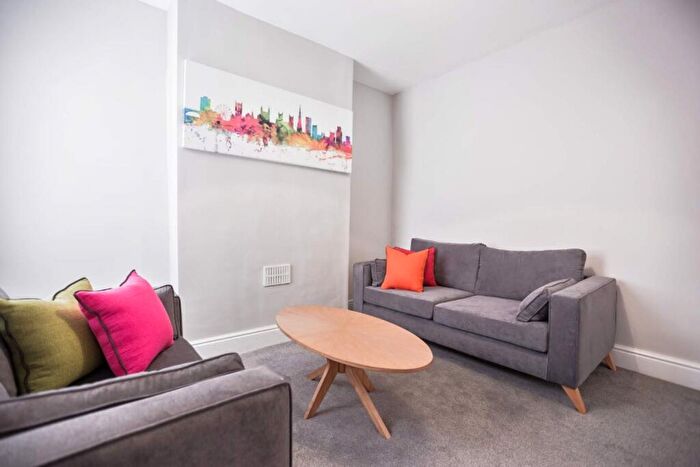 4 Bedroom House To Rent In Berkeley Road, Bristol, BS16