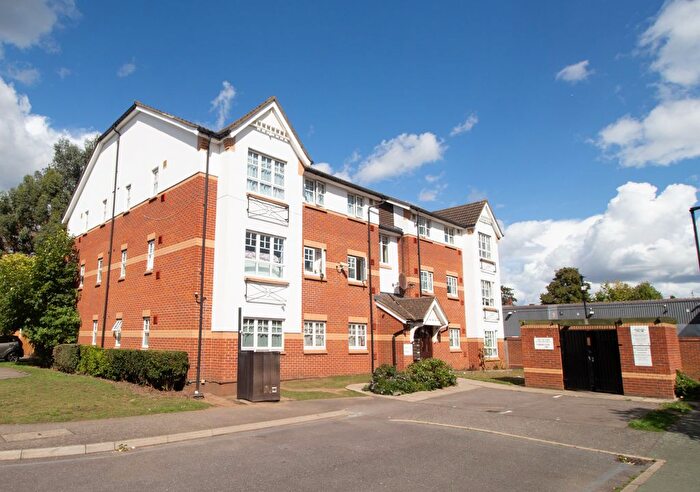 2 Bedroom Flat To Rent In Perkin Close, Hounslow, TW3