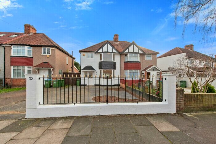 3 Bedroom House To Rent In Merriman Road, Blackheath, SE3