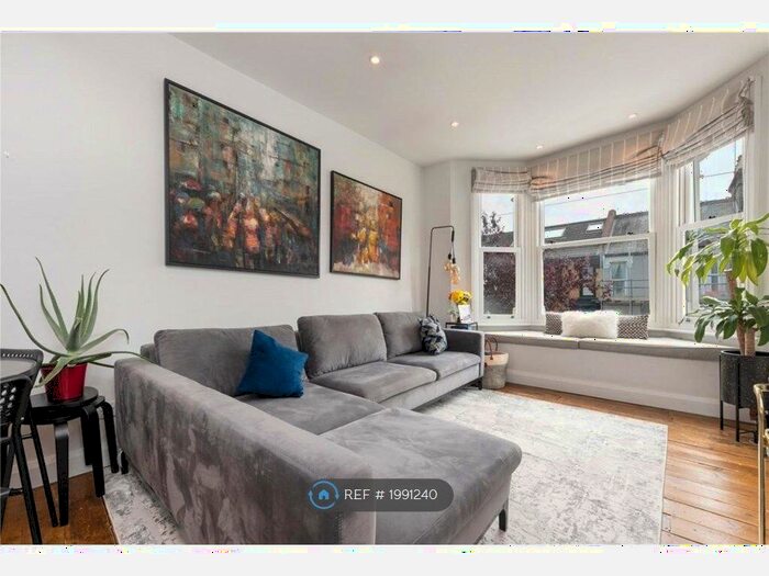 3 Bedroom Flat To Rent In Walthamstow, London, E17