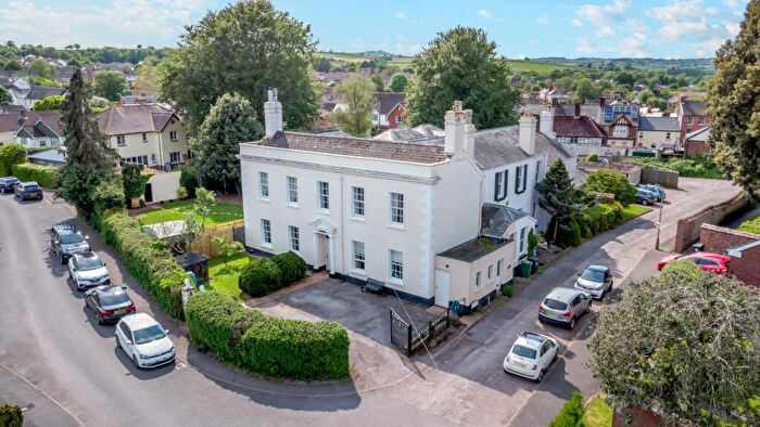 5 Bedroom Semi-Detached House For Sale In Rectory Drive, Alphington, EX2