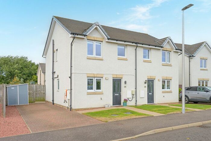 3 Bedroom Semi-Detached House For Sale In Mcdonald Street, Dunfermline, KY11
