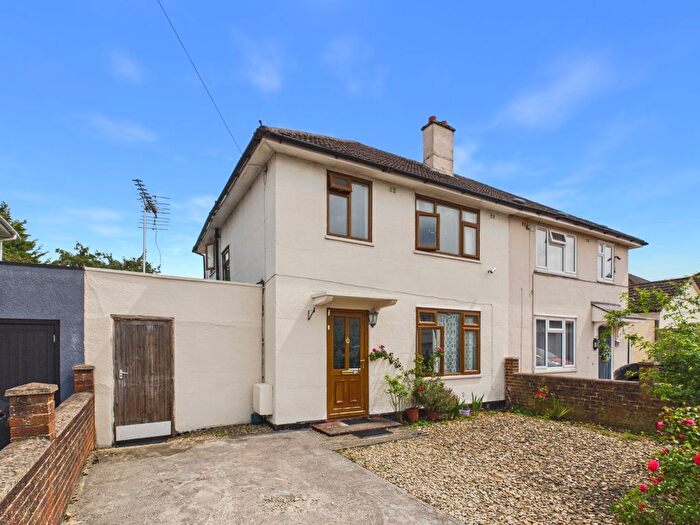 3 Bedroom Semi Detached House For Sale In Elmleaze, Gloucester, Gloucestershire, GL2