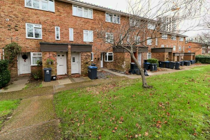 2 Bedroom Apartment To Rent In Park Hill Road, Croydon, CR0