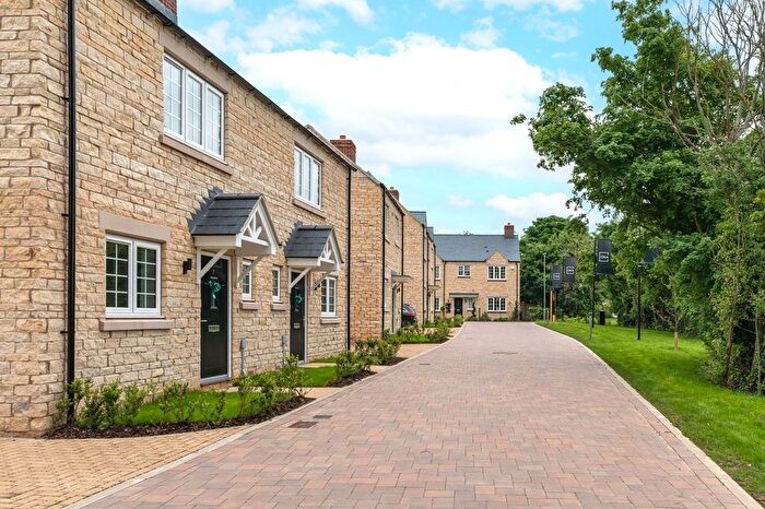 2 Bedroom End Terrace House For Sale In Himley Village, Middleton Stoney Road, OX26