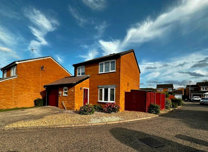 3 Bedroom Detached House For Sale In Dunsberry, Bretton, Peterborough, PE3