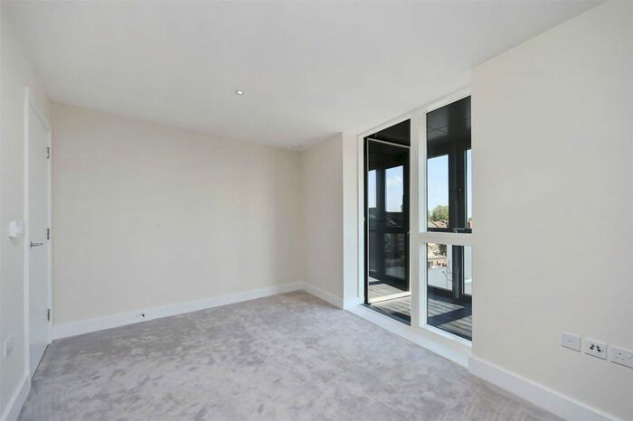 1 Bedroom Flat To Rent In Ruckholt Road, London, E10