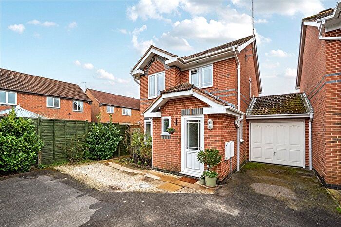 3 Bedroom Detached House For Sale In Neville Drive, Romsey, Hampshire, SO51