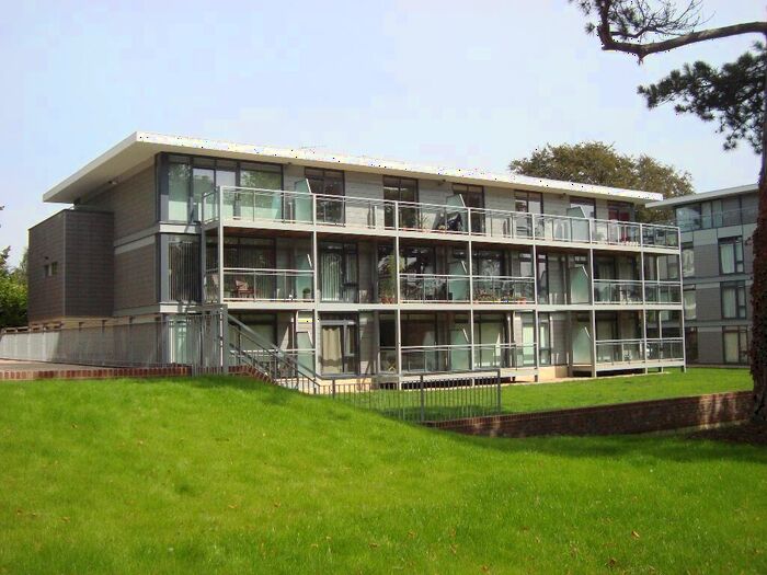 2 Bedroom Flat To Rent In Newsom Place, Manor Road, St Albans, AL1