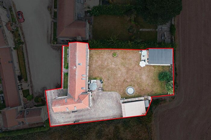 5 Bedroom Detached House For Sale In Peak Lane, Hooton Levitt, S66